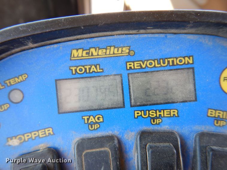 image for item DF8125 2004 Mack CV513 Granite  ready mix truck