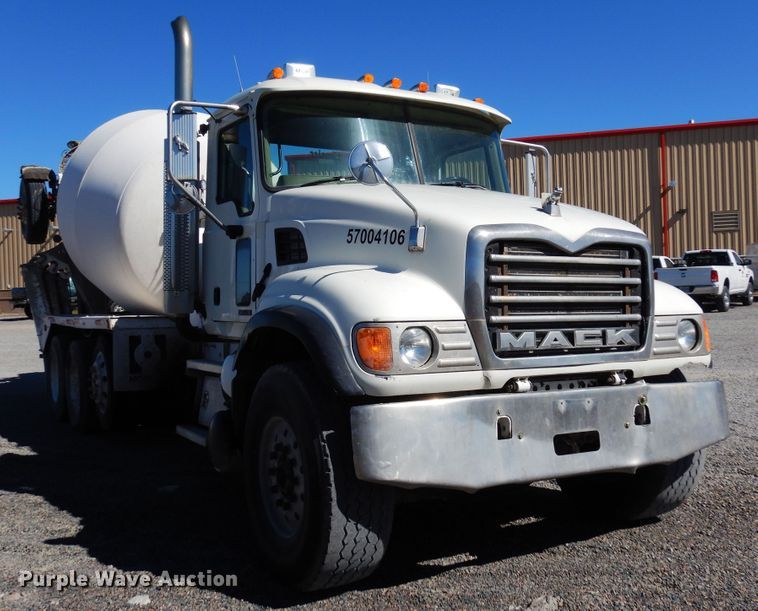 image for item DF8125 2004 Mack CV513 Granite  ready mix truck