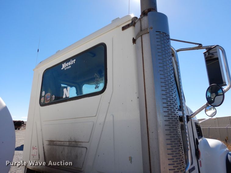 image for item DF8125 2004 Mack CV513 Granite  ready mix truck