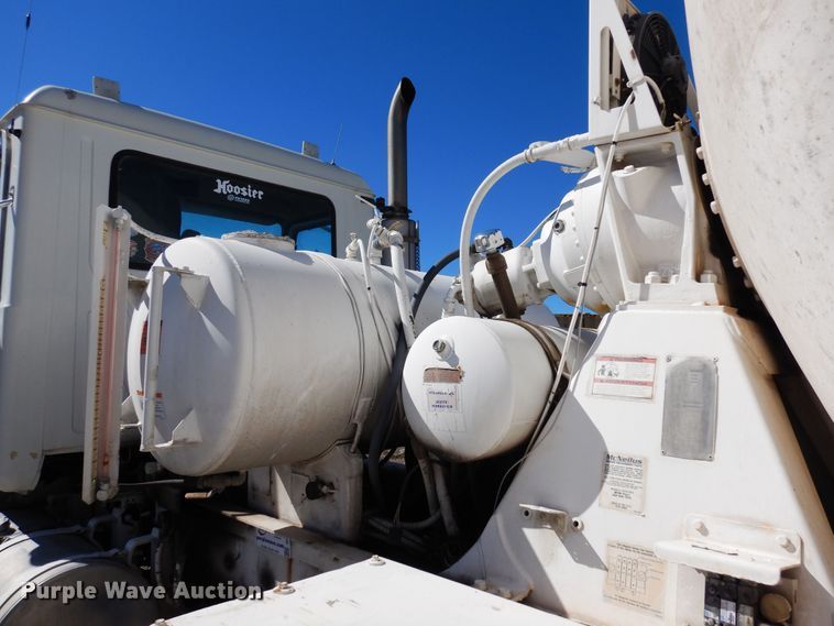 image for item DF8125 2004 Mack CV513 Granite  ready mix truck