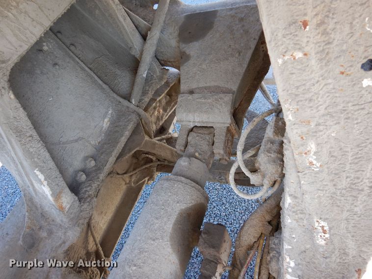 image for item DF8125 2004 Mack CV513 Granite  ready mix truck