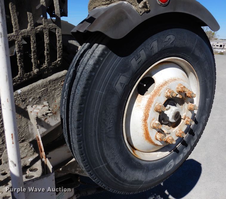 image for item DF8125 2004 Mack CV513 Granite  ready mix truck