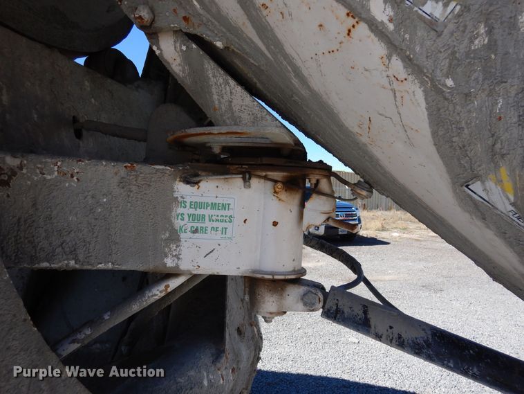 image for item DF8125 2004 Mack CV513 Granite  ready mix truck