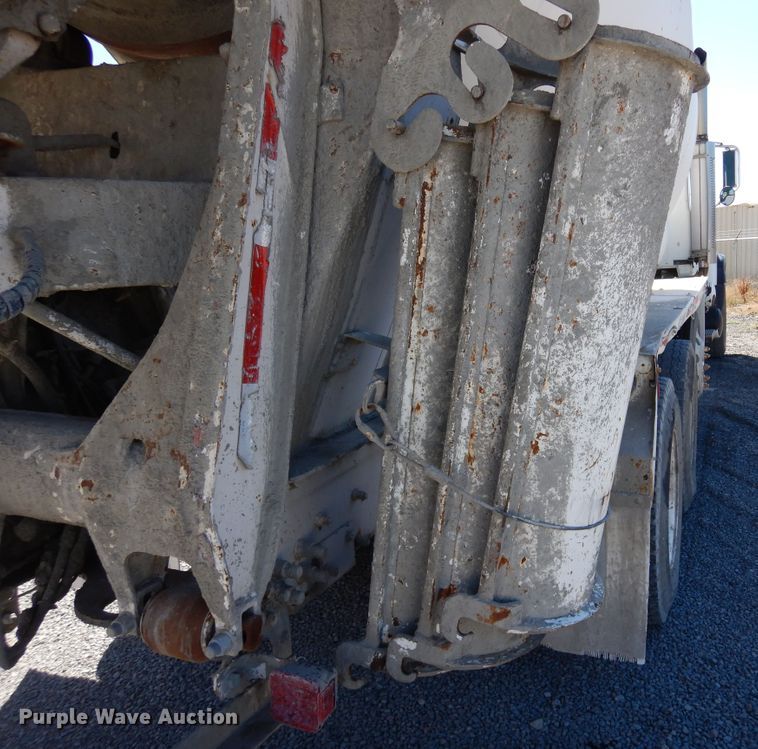 image for item DF8125 2004 Mack CV513 Granite  ready mix truck