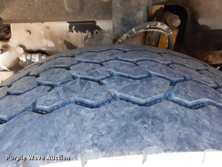 image for item DF8125 2004 Mack CV513 Granite  ready mix truck