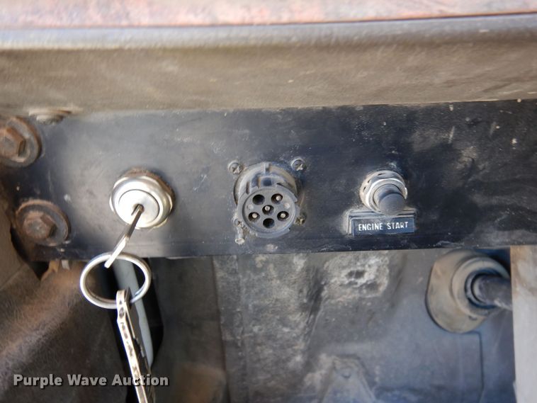 image for item DF8126 2000 International 5500i  ready mix truck