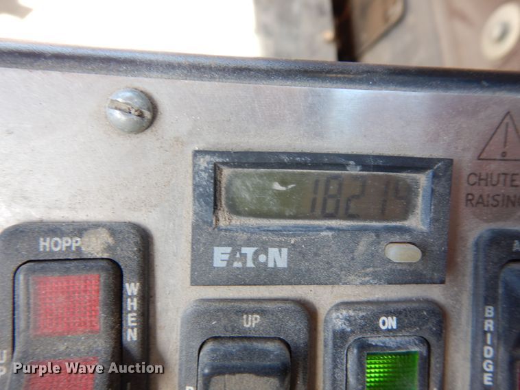 image for item DF8126 2000 International 5500i  ready mix truck