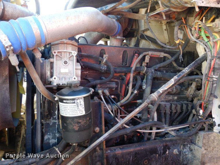 image for item DF8126 2000 International 5500i  ready mix truck