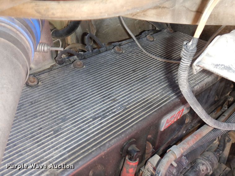 image for item DF8126 2000 International 5500i  ready mix truck