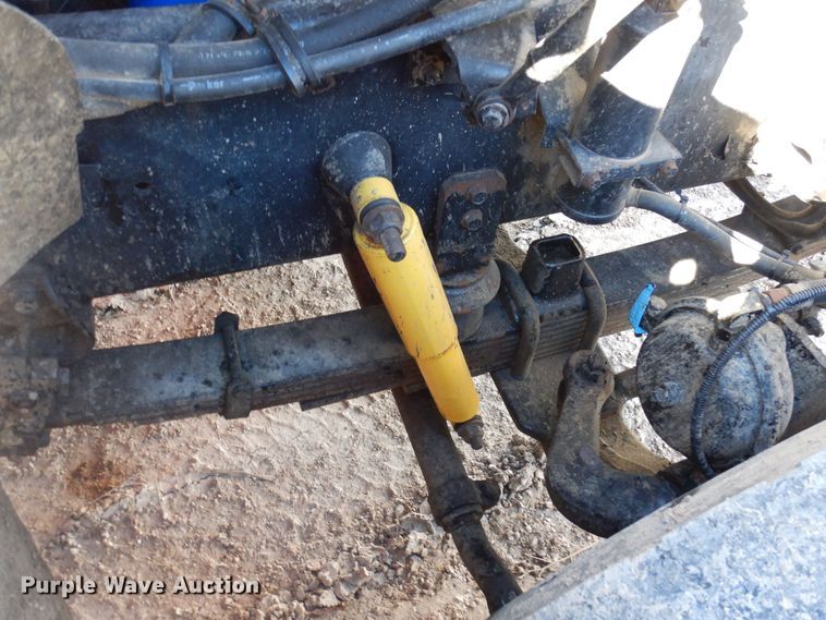 image for item DF8126 2000 International 5500i  ready mix truck