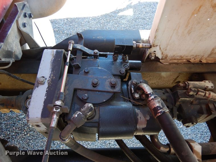 image for item DF8126 2000 International 5500i  ready mix truck