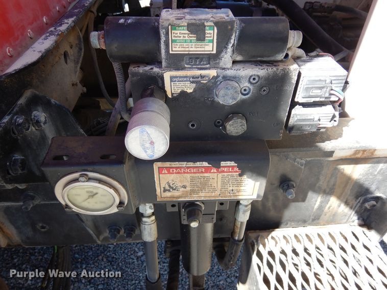 image for item DF8126 2000 International 5500i  ready mix truck