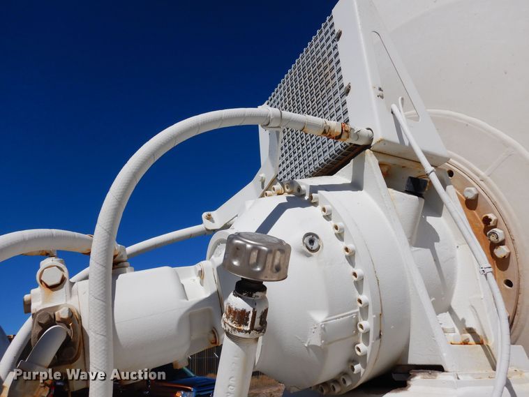 image for item DF8126 2000 International 5500i  ready mix truck