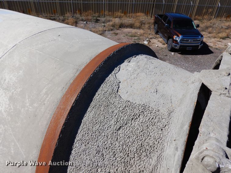 image for item DF8126 2000 International 5500i  ready mix truck