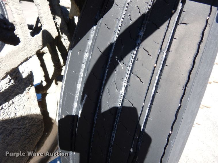 image for item DF8126 2000 International 5500i  ready mix truck