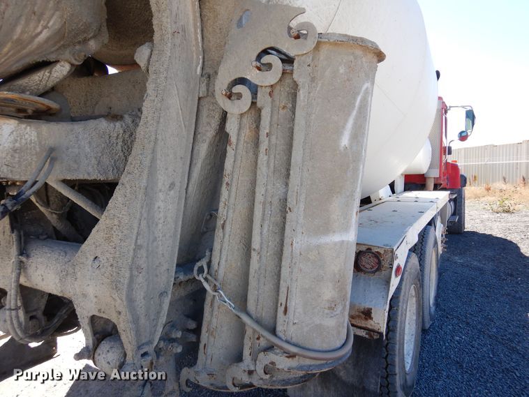 image for item DF8126 2000 International 5500i  ready mix truck