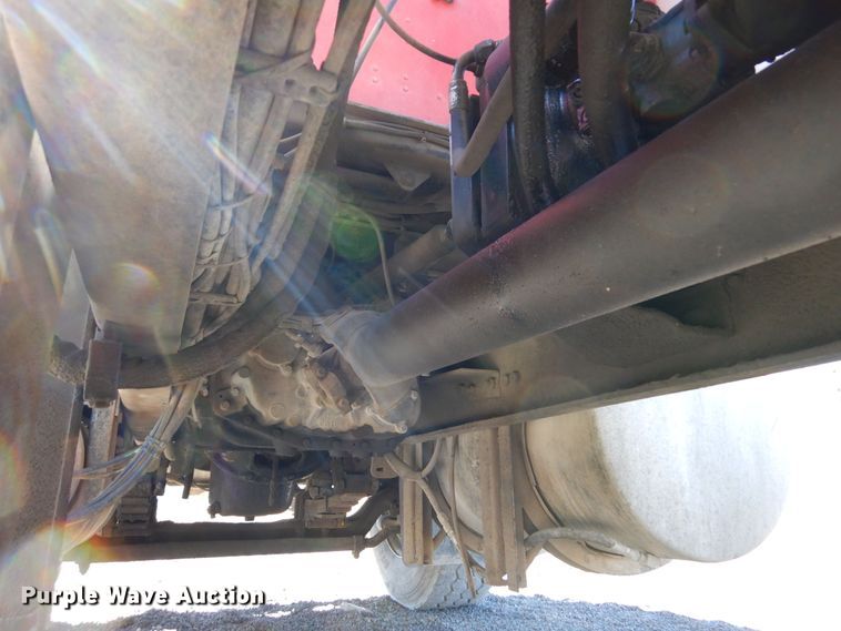 image for item DF8126 2000 International 5500i  ready mix truck