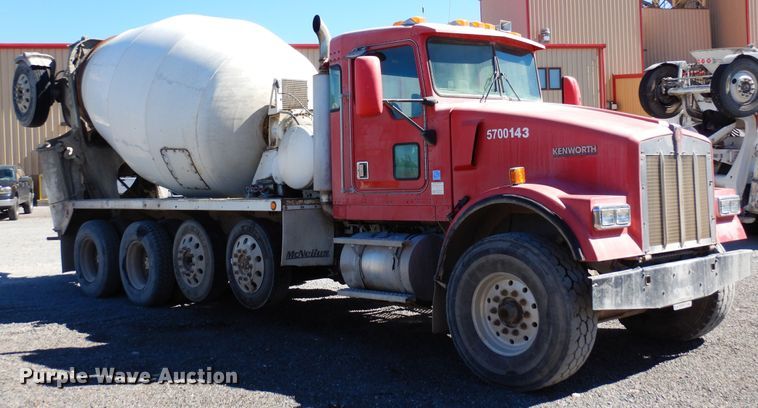 image for item DF8127 2001 Kenworth W900  ready mix truck