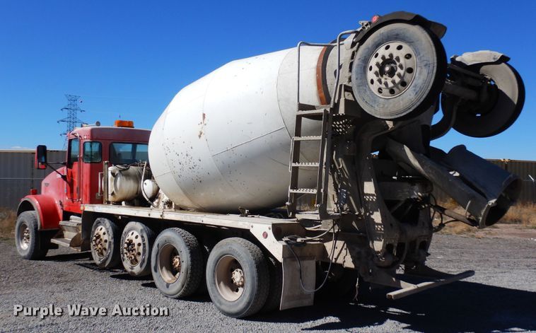 image for item DF8127 2001 Kenworth W900  ready mix truck