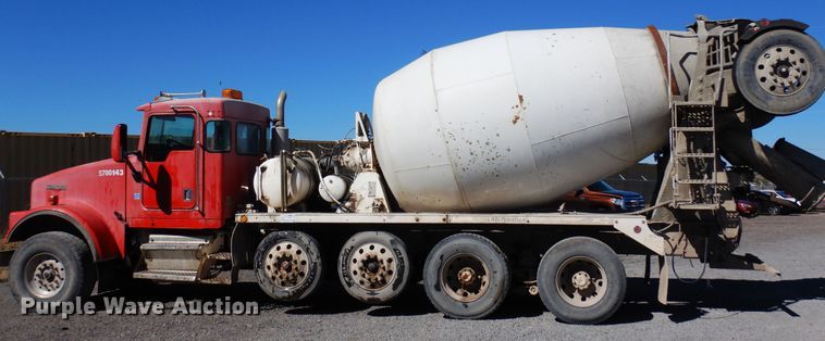 image for item DF8127 2001 Kenworth W900  ready mix truck