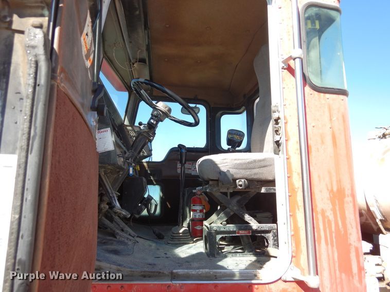 image for item DF8127 2001 Kenworth W900  ready mix truck