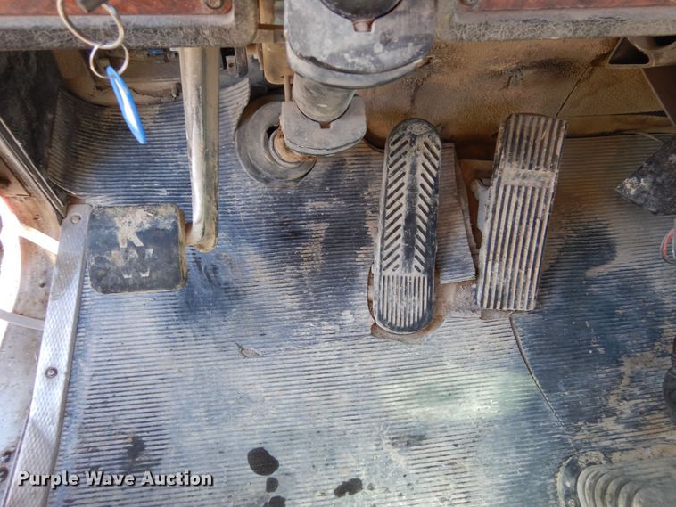 image for item DF8127 2001 Kenworth W900  ready mix truck