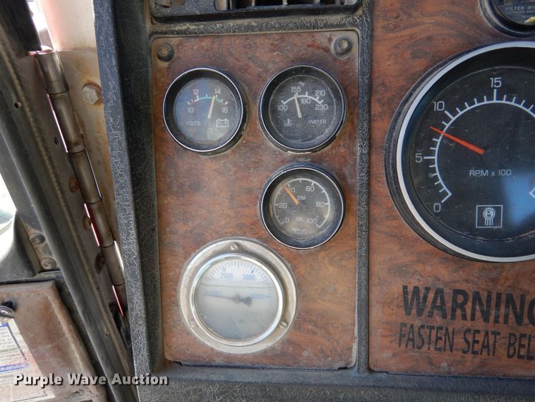 image for item DF8127 2001 Kenworth W900  ready mix truck