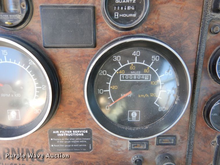 image for item DF8127 2001 Kenworth W900  ready mix truck