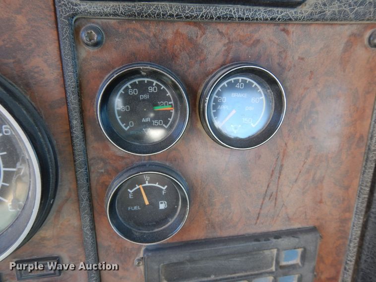 image for item DF8127 2001 Kenworth W900  ready mix truck