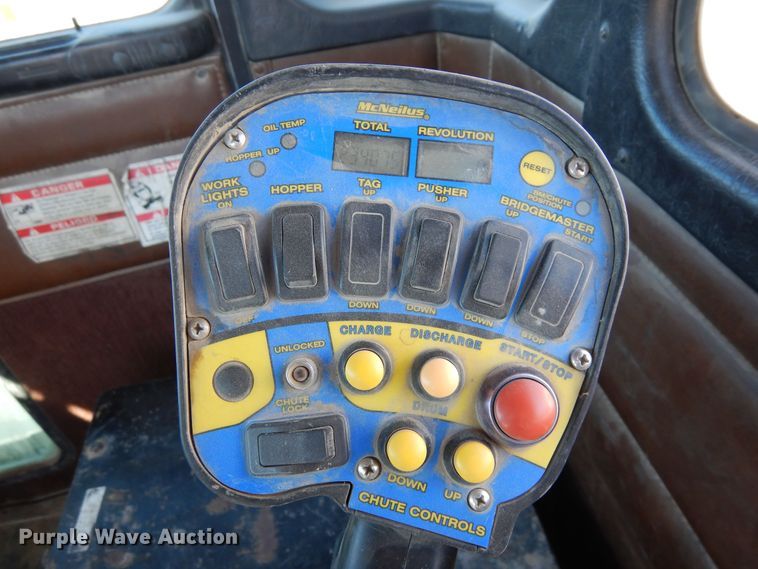 image for item DF8127 2001 Kenworth W900  ready mix truck