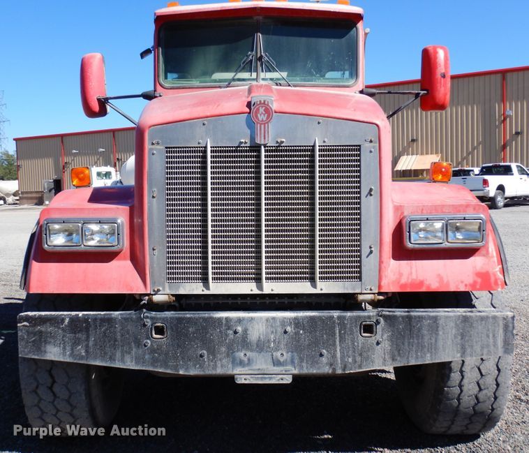 image for item DF8127 2001 Kenworth W900  ready mix truck