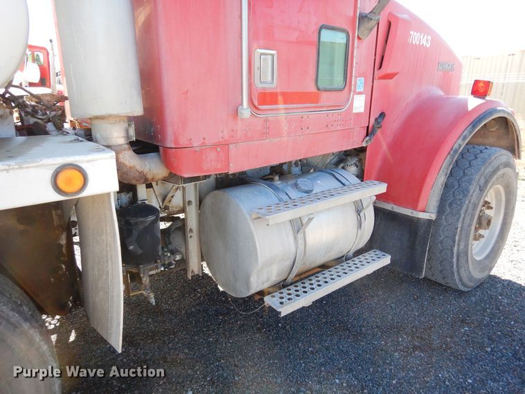 image for item DF8127 2001 Kenworth W900  ready mix truck