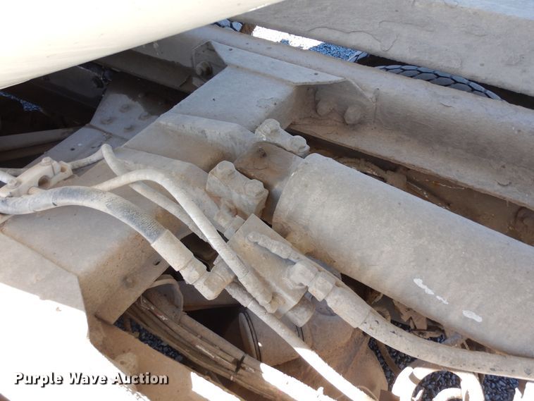 image for item DF8127 2001 Kenworth W900  ready mix truck