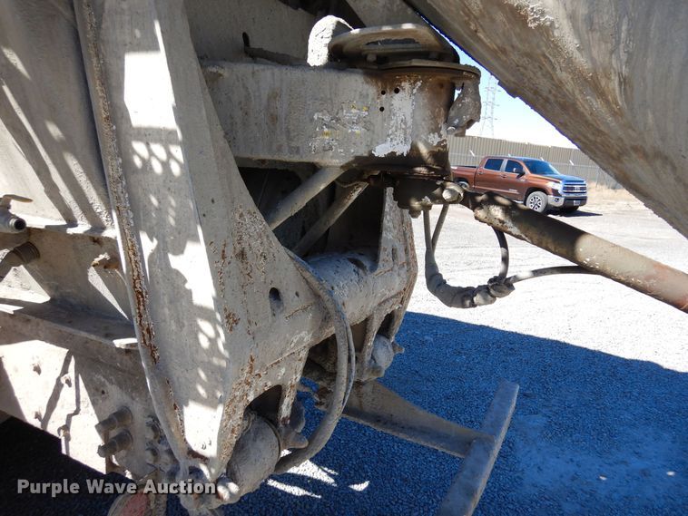 image for item DF8127 2001 Kenworth W900  ready mix truck