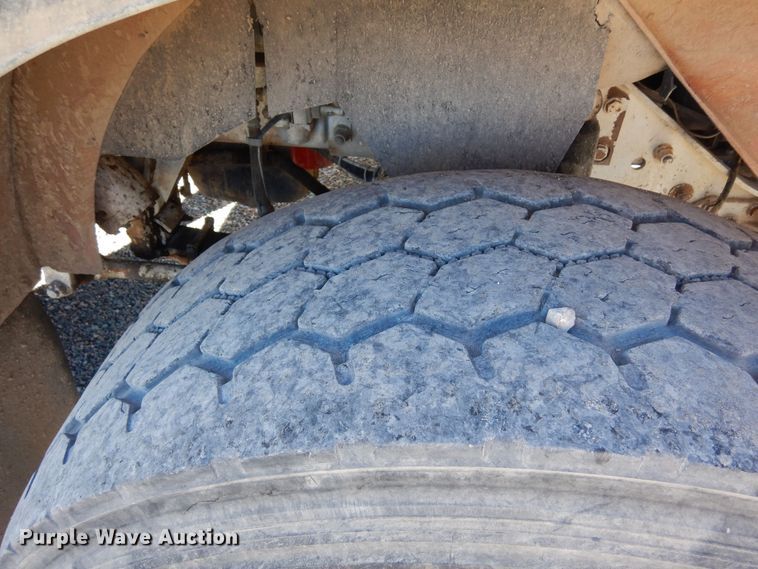 image for item DF8127 2001 Kenworth W900  ready mix truck