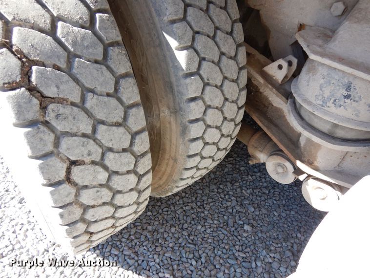 image for item DF8127 2001 Kenworth W900  ready mix truck