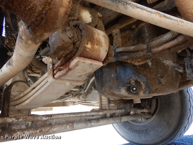 image for item DF8127 2001 Kenworth W900  ready mix truck