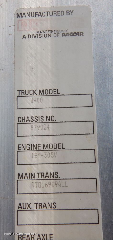 image for item DF8127 2001 Kenworth W900  ready mix truck