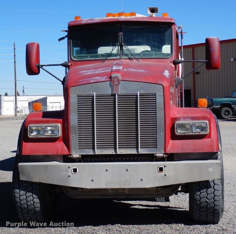 image for item DF8128 2003 Kenworth W900  ready mix truck