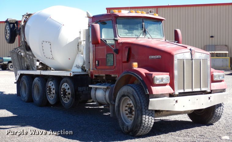 image for item DF8128 2003 Kenworth W900  ready mix truck