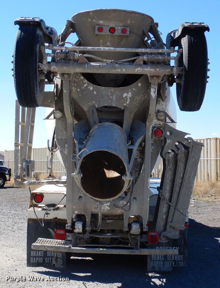 image for item DF8128 2003 Kenworth W900  ready mix truck