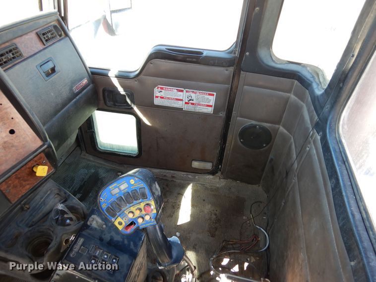 image for item DF8128 2003 Kenworth W900  ready mix truck