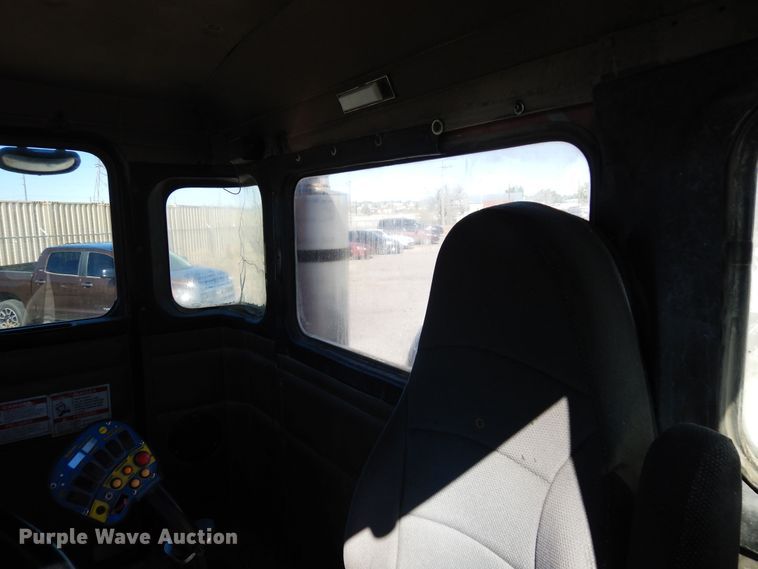 image for item DF8128 2003 Kenworth W900  ready mix truck