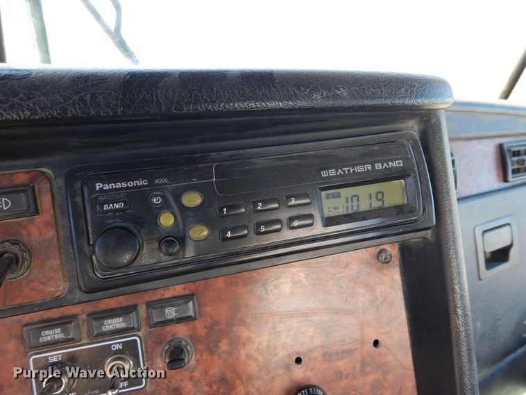 image for item DF8128 2003 Kenworth W900  ready mix truck