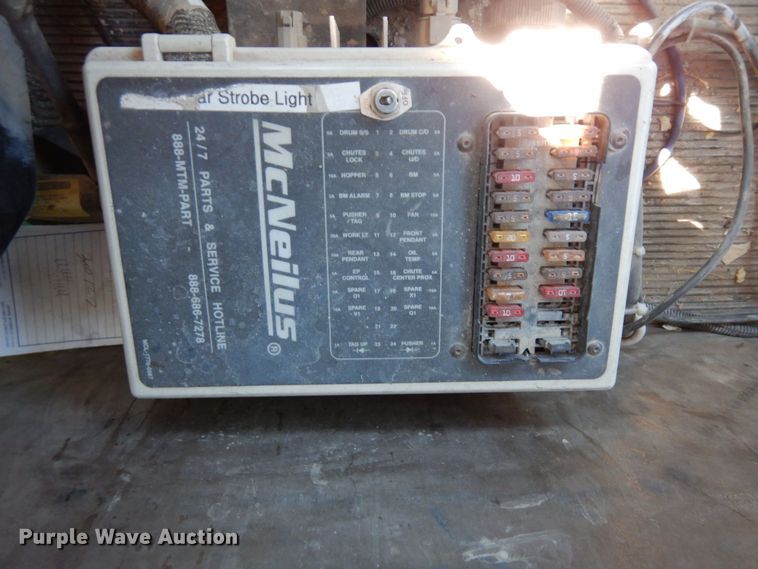 image for item DF8128 2003 Kenworth W900  ready mix truck