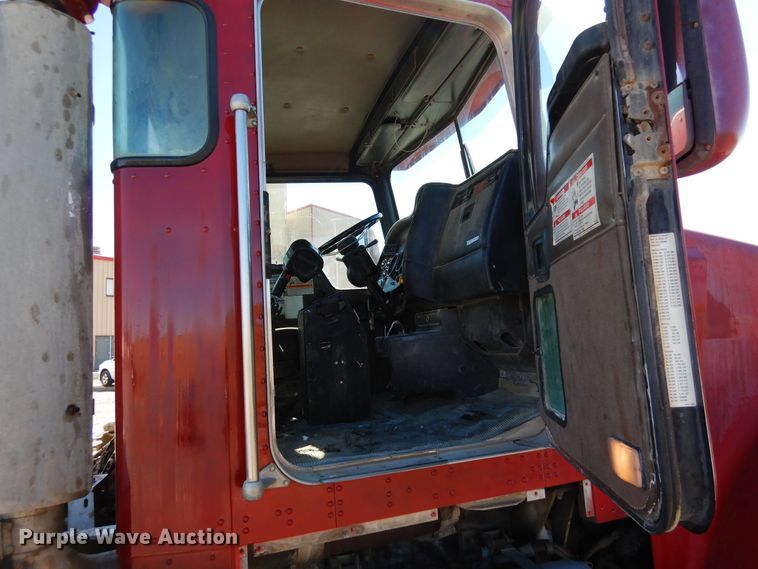 image for item DF8128 2003 Kenworth W900  ready mix truck