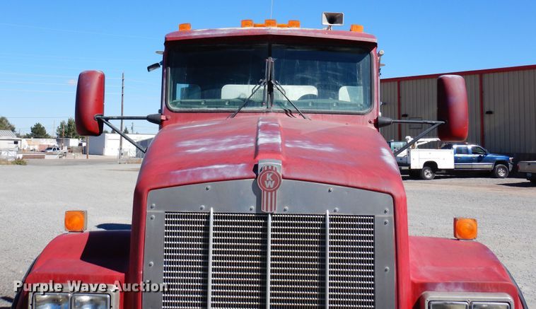 image for item DF8128 2003 Kenworth W900  ready mix truck