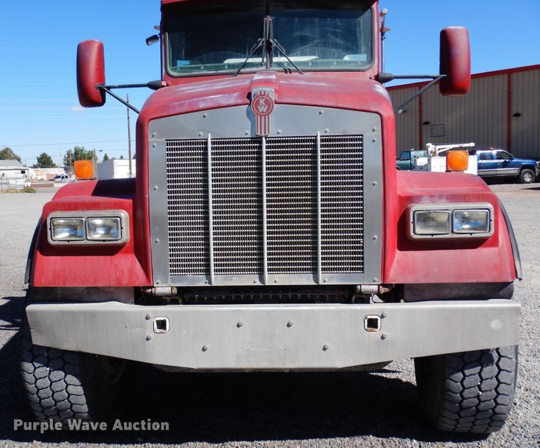 image for item DF8128 2003 Kenworth W900  ready mix truck