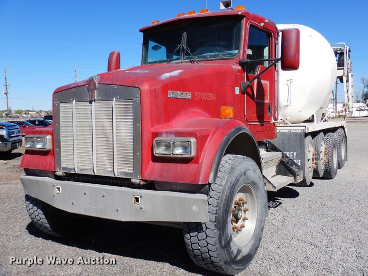 image for item DF8128 2003 Kenworth W900  ready mix truck