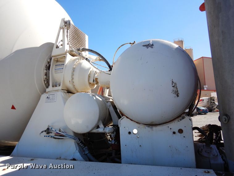 image for item DF8128 2003 Kenworth W900  ready mix truck